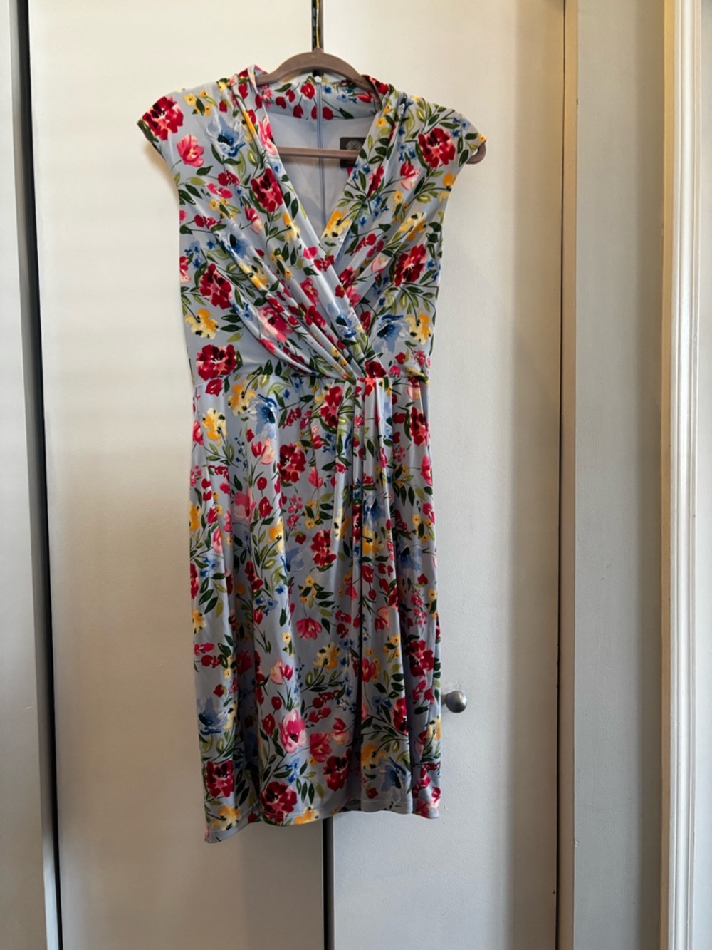 Floral Wrap-Style Women's Dress in Light Gray with Red & Yellow Blooms